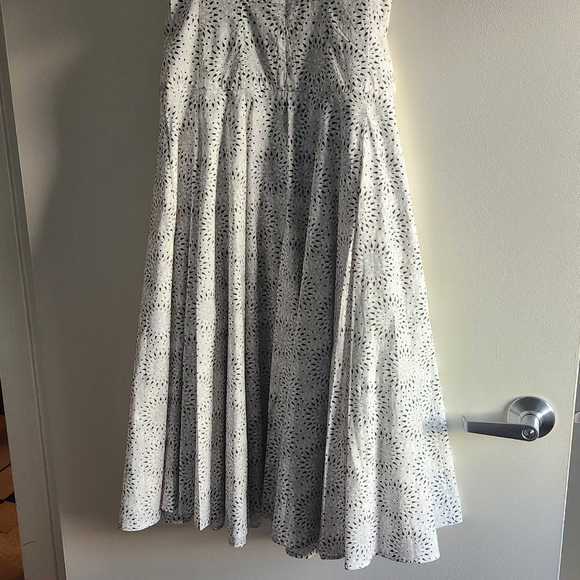 Patterned Midi Dress. - Picture 3 of 8